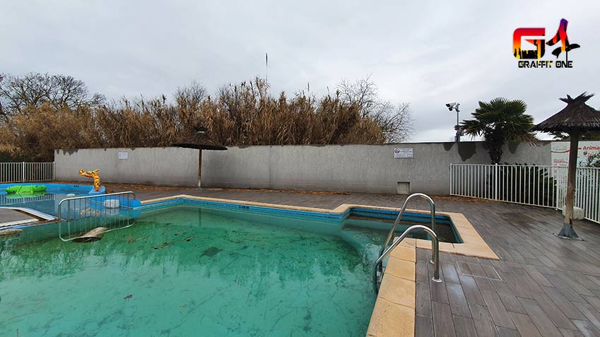 Camping de la Pépinière — Piscine — photo 2