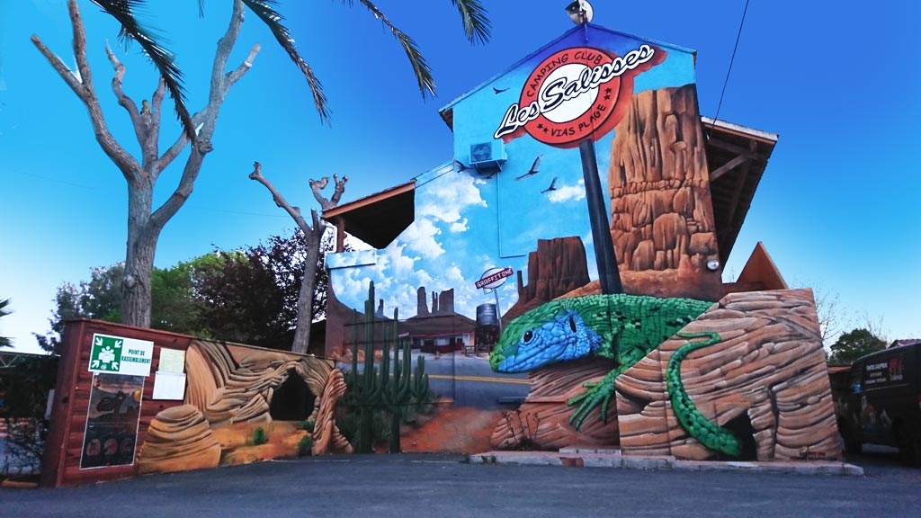 Camping Les Salisses : un univers tropical complet