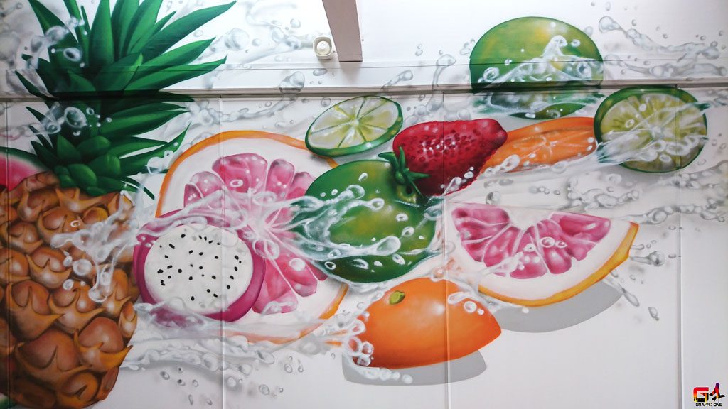 Éclaboussure d'eau et ses fruits — photo 8