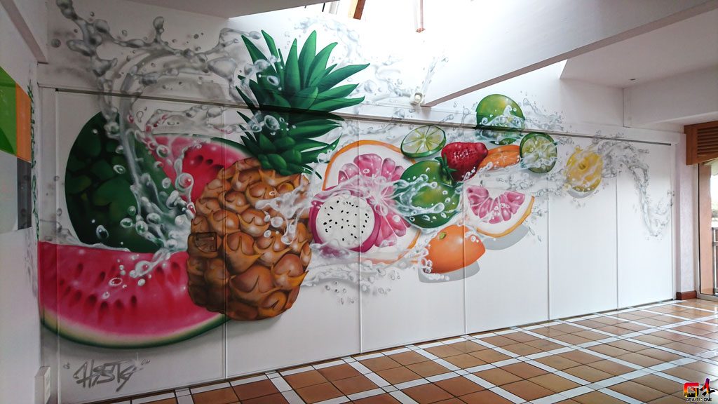Éclaboussure d'eau et ses fruits — photo 11