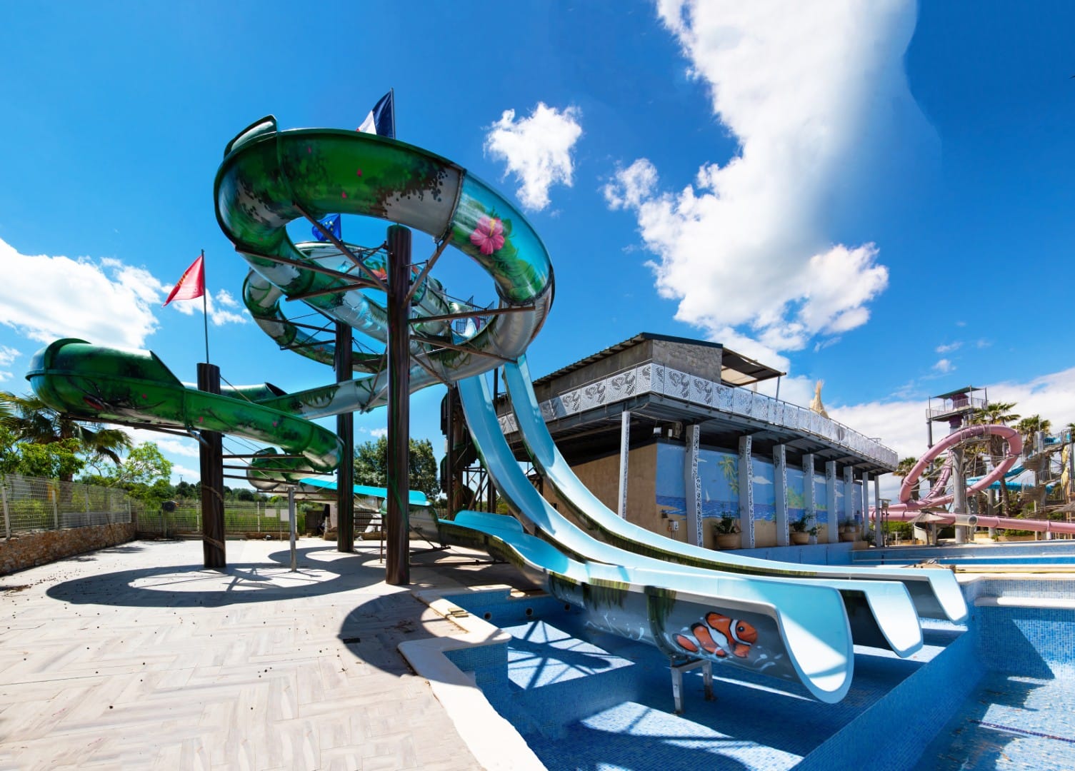 Fresque immersive sur les toboggans du Camping Les Mimosas — photo 2