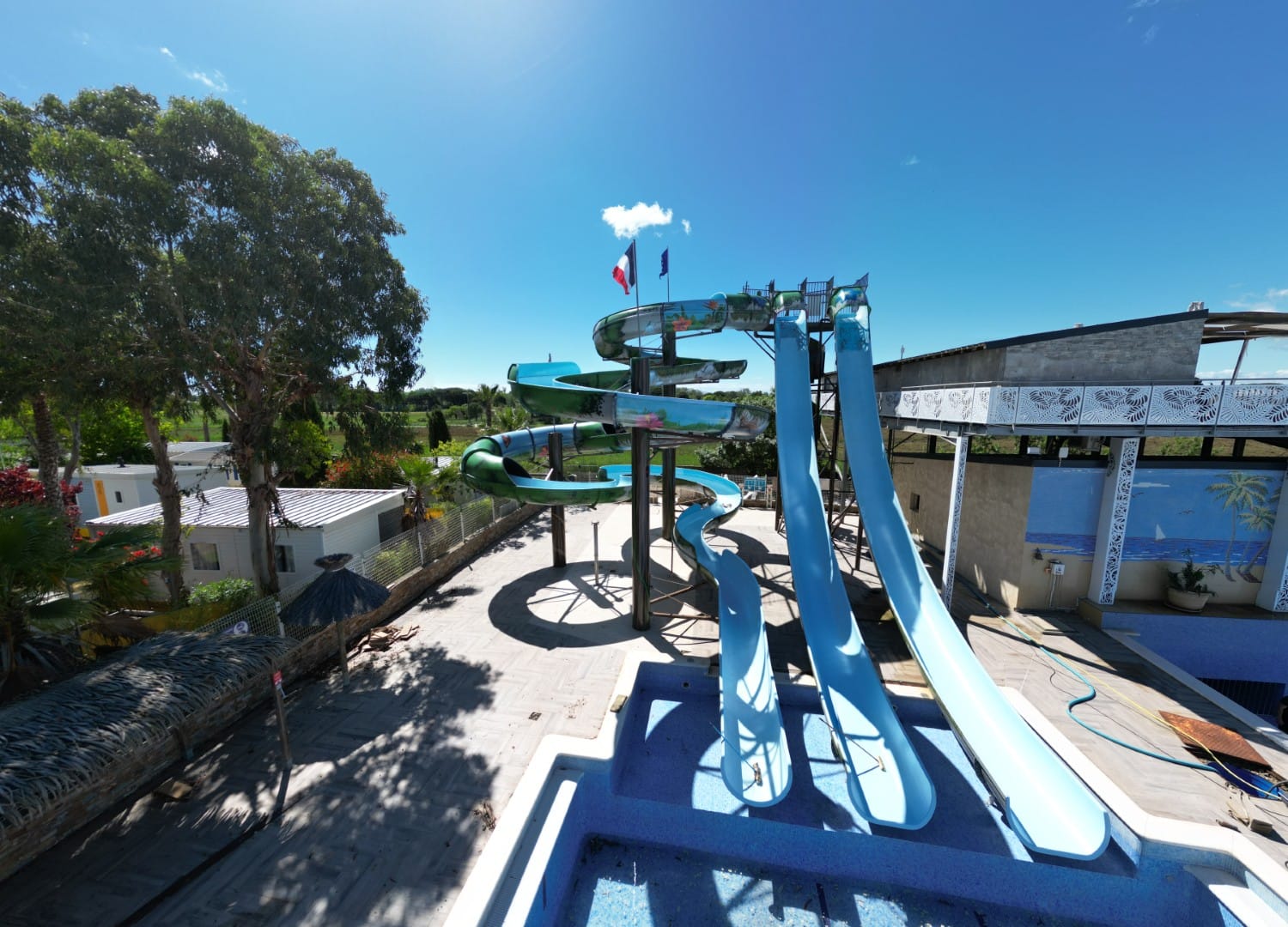 Fresque immersive sur les toboggans du Camping Les Mimosas — photo 3