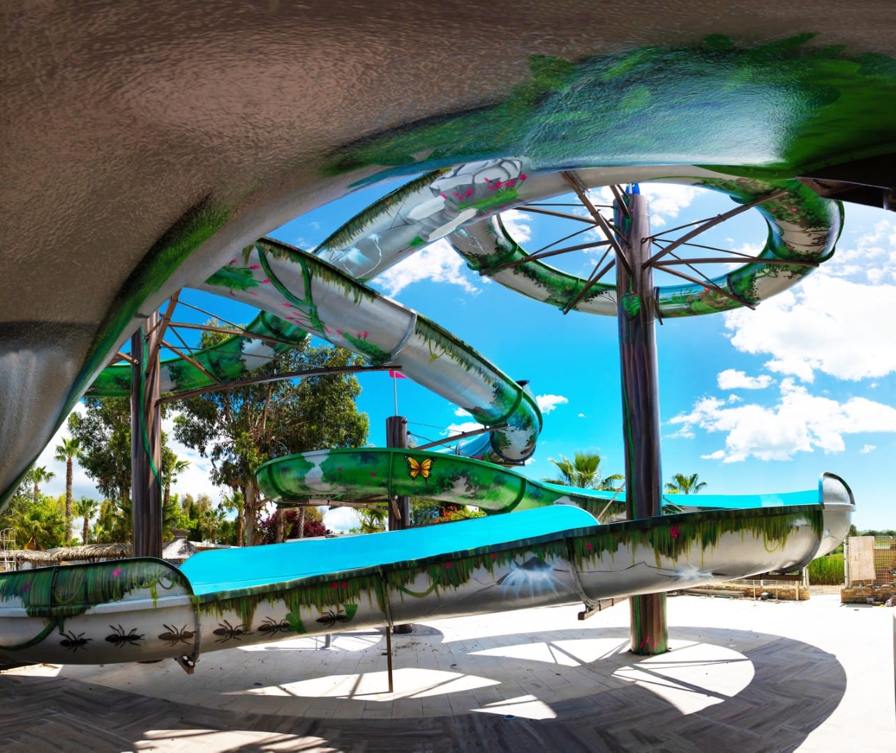 Fresque immersive sur les toboggans du Camping Les Mimosas — photo 4