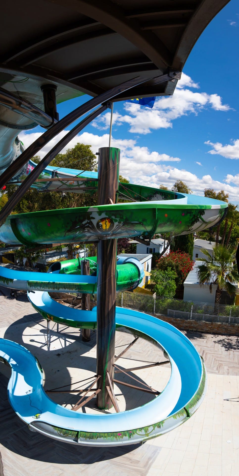 Fresque immersive sur les toboggans du Camping Les Mimosas — photo 6