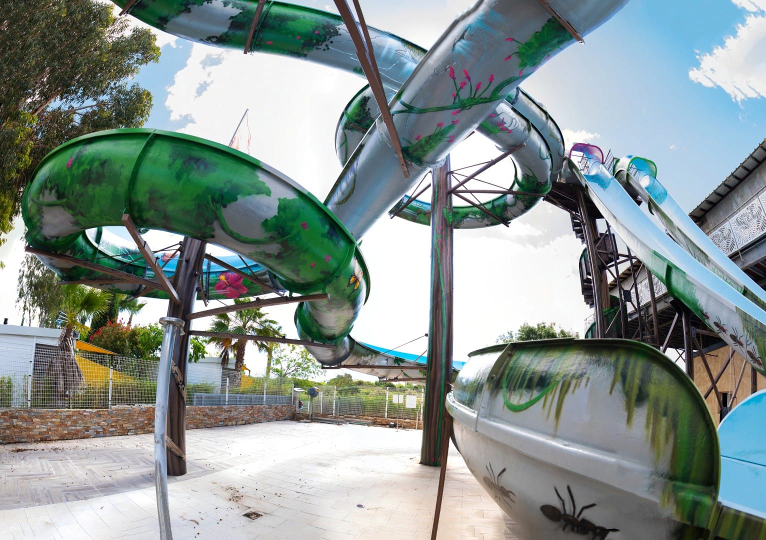 Fresque immersive sur les toboggans du Camping Les Mimosas — photo 10