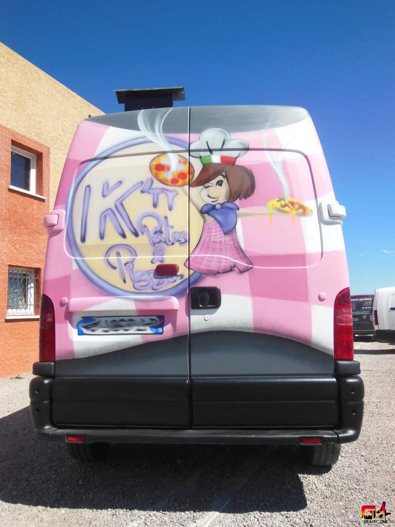 Publicité d'entreprise sur un camion de pizzas Nice (06)